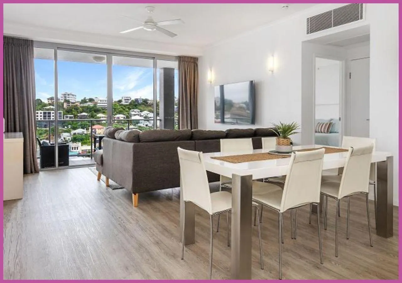 Apartment 1102 | 11Th Floor River & Stadium Views タウンズビル