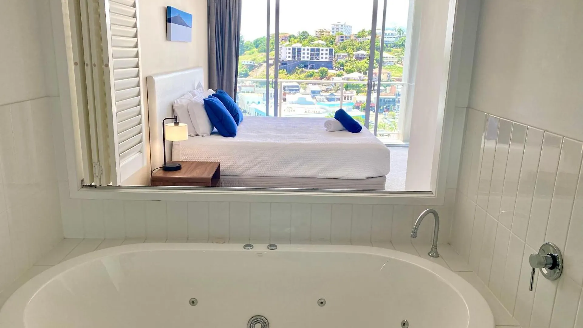 Apartment 1102 | 11Th Floor River & Stadium Views タウンズビル